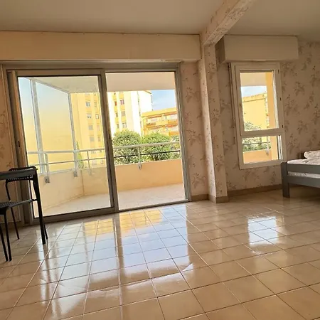 Apartment F1 Bis La Miougrano